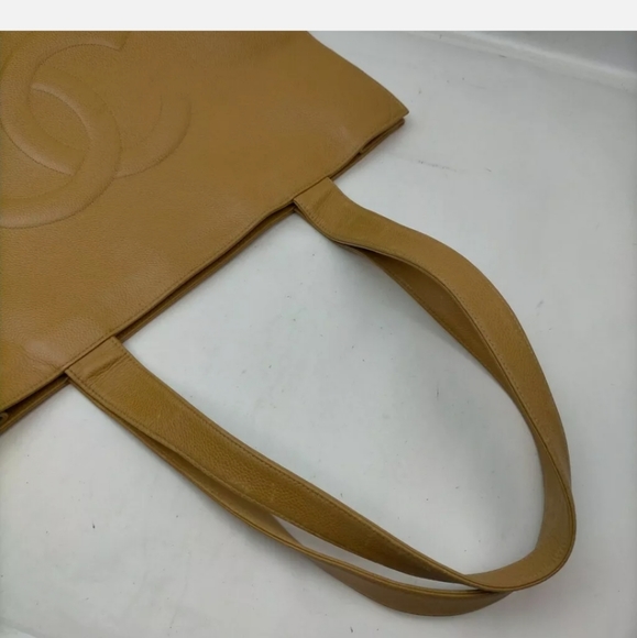 CHANEL CC Beige Caviar Leather Tote - Picture 6 of 9